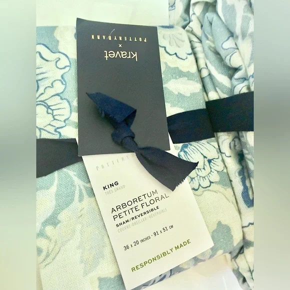 Pottery Barn Kravet Arboretum Floral Reversible Duvet Cover & Shams, Retail $449 - Picture 12 of 14